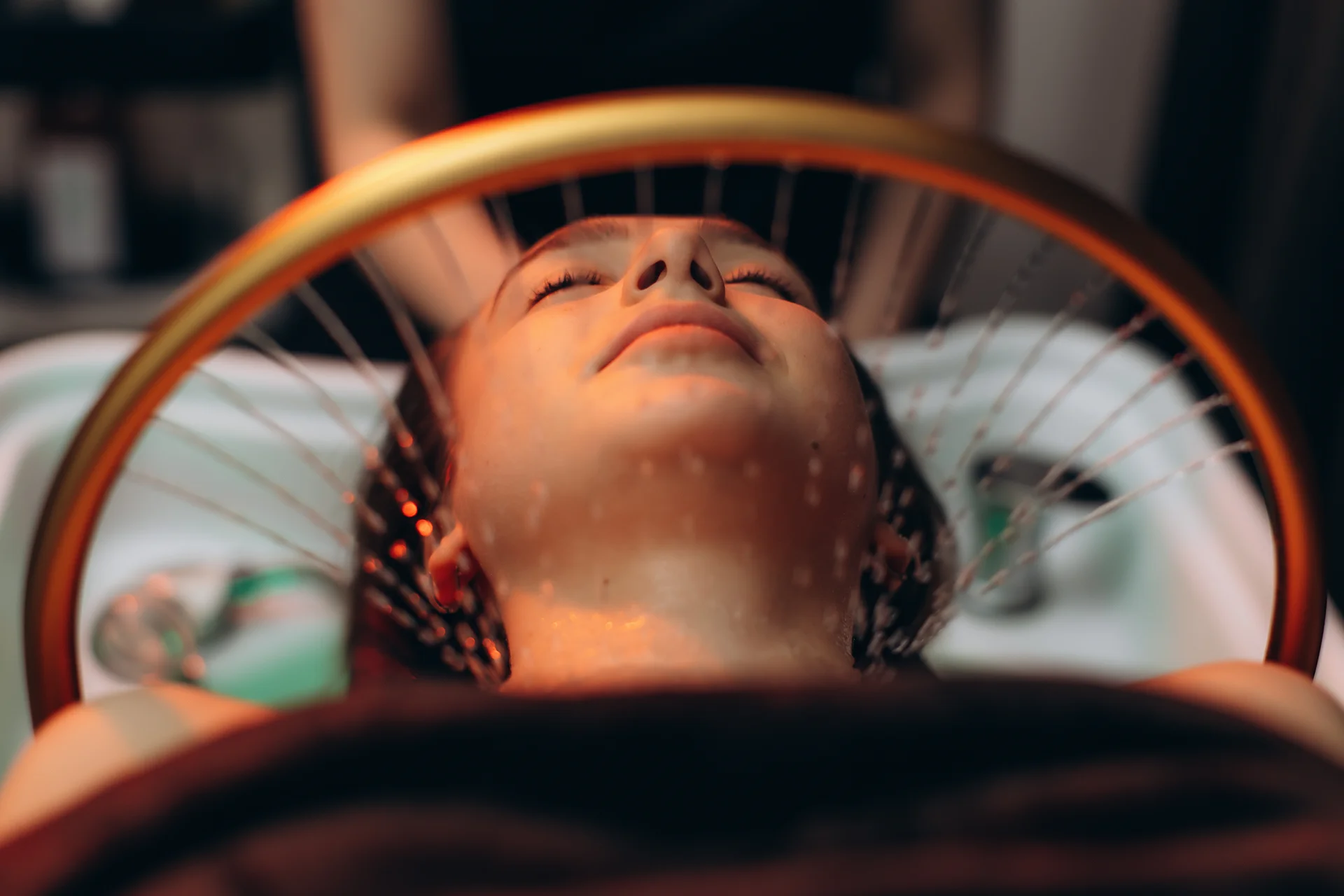 Mujer en experiencia Head spa
